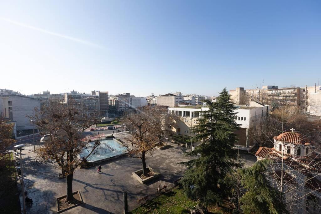 Apartmán Λάρισα Διαμέρισμα Με Θέα Πλατεία Στο Κέντρο Της Πόλης Exteriér fotografie