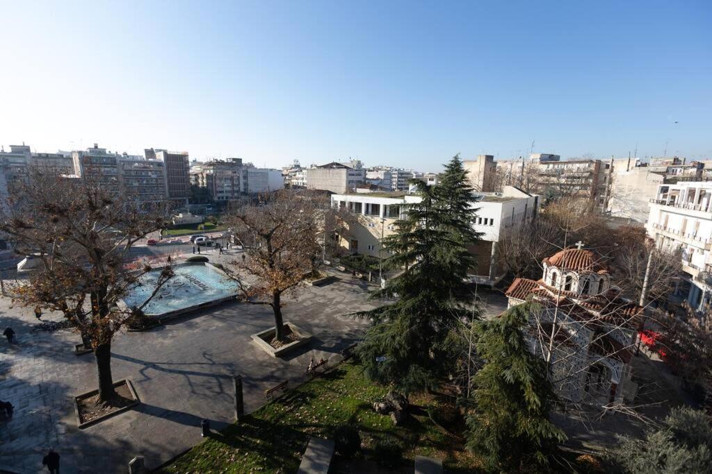 Apartmán Λάρισα Διαμέρισμα Με Θέα Πλατεία Στο Κέντρο Της Πόλης Exteriér fotografie